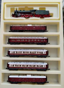 Zug-Set ´CIWL´ mit Schlepptenderlok S 10.2, OVP, Bastlerware (0.057)