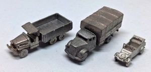Drei Militärische Weißmetall Modelle