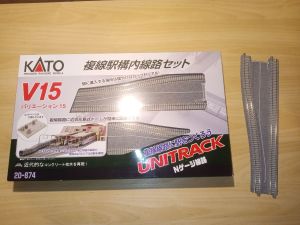 Nr67 Kato Unitrack 20-874	 (Noch 7078645) V15 Bahnsteig Gleiserweiterung sowie zusätzlich 1x Bhf-Ein